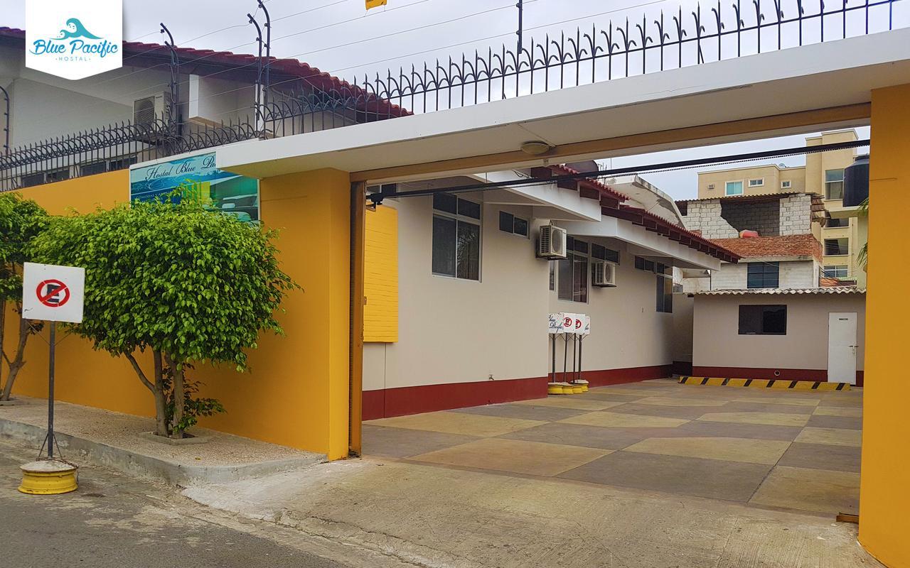 Hostal Blue Pacific Manta Exterior foto